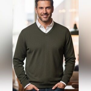 Men's Olive V-Neck Cotton Cashmere Blend